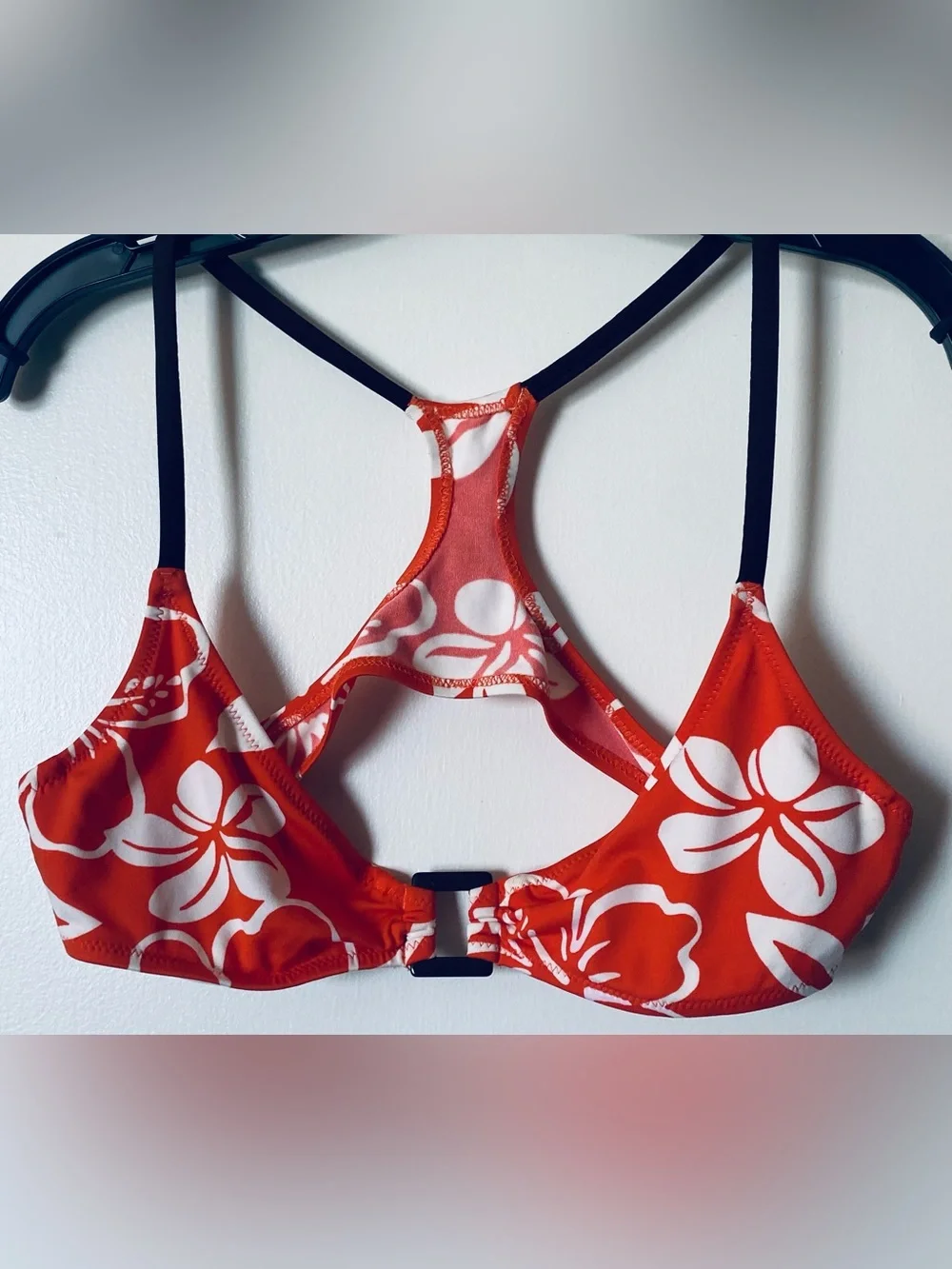 AXCELERATE SPEEDO ORANGE AND WHITE FLORAL RACERBACK UNDERWIRE BIKINI TOP